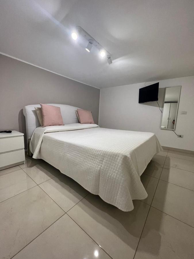 Appartamento Life House Napoli Esterno foto