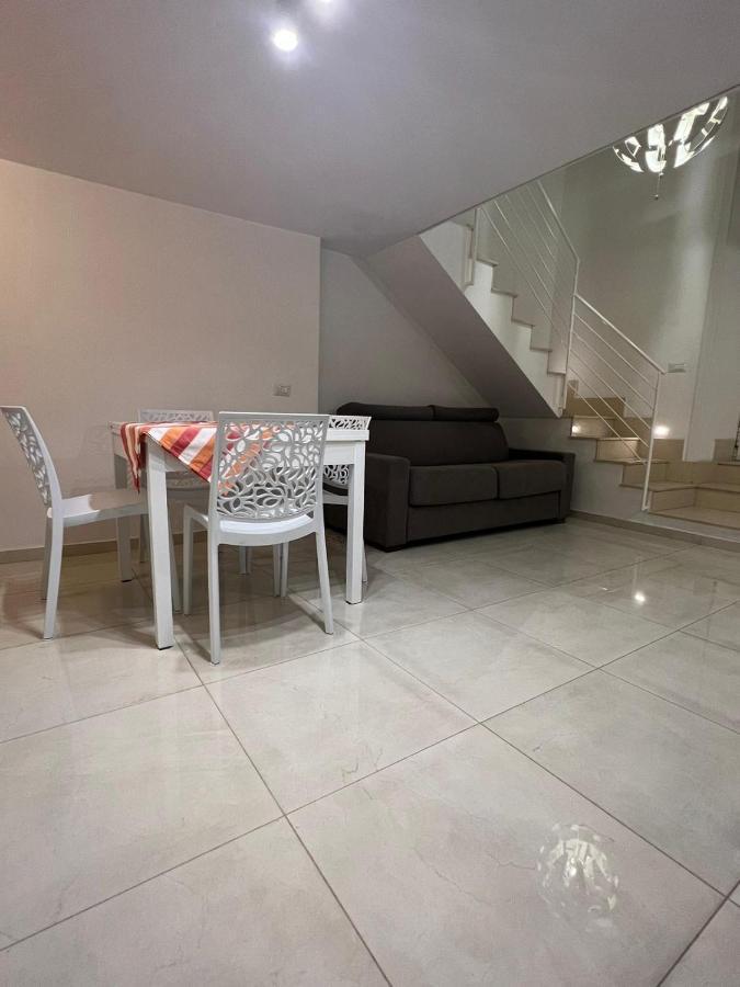 Appartamento Life House Napoli Esterno foto